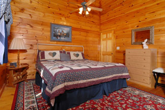 Pigeon Forge Four Bedroom Cabin Rental that is convenoent to the main parkway